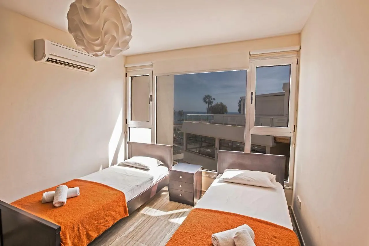 Pallinio Apartment  プロタラス